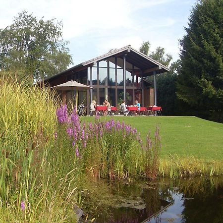 B&B La Romance Du Lac Robertville Bagian luar foto