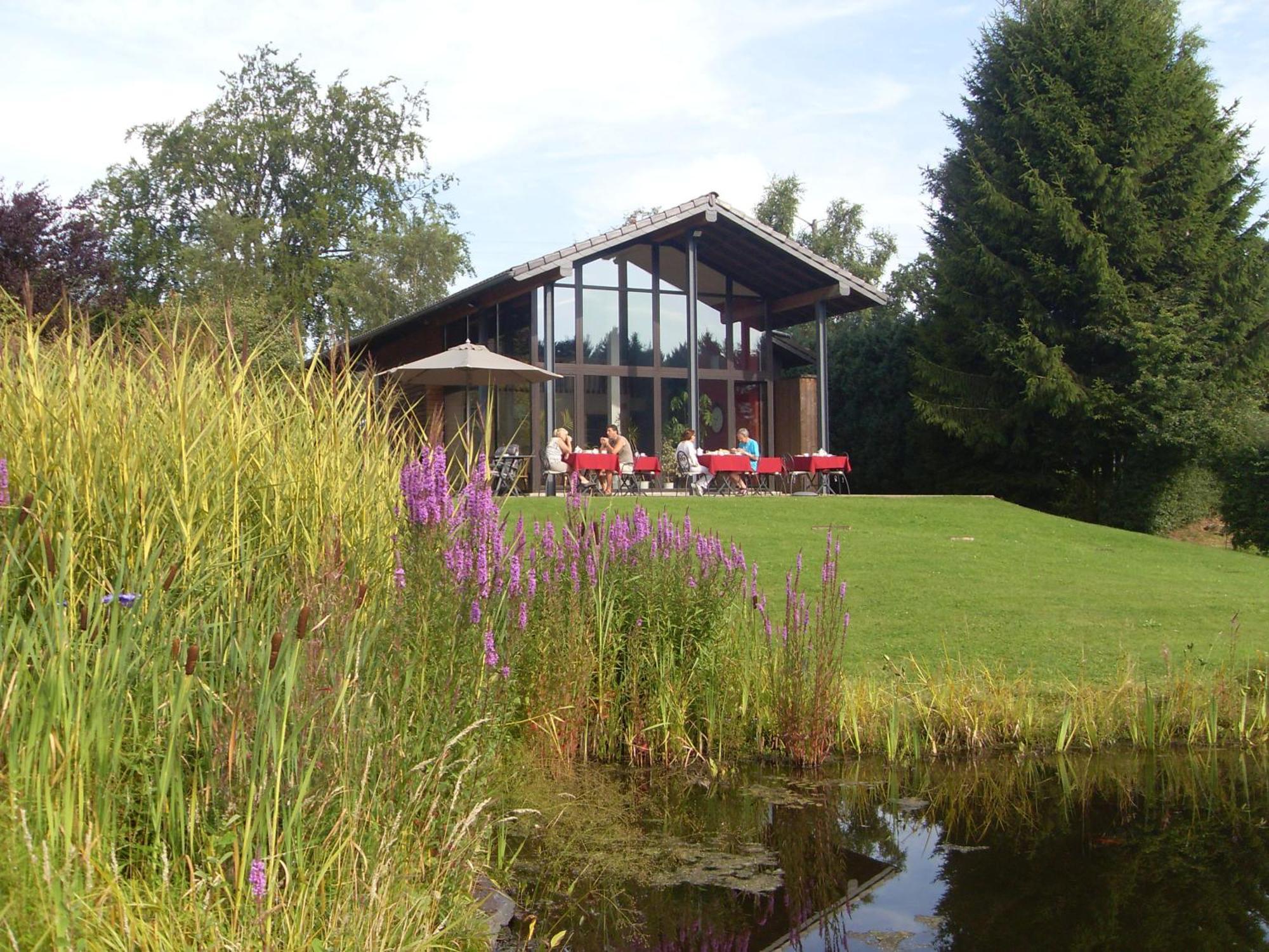 B&B La Romance Du Lac Robertville Bagian luar foto